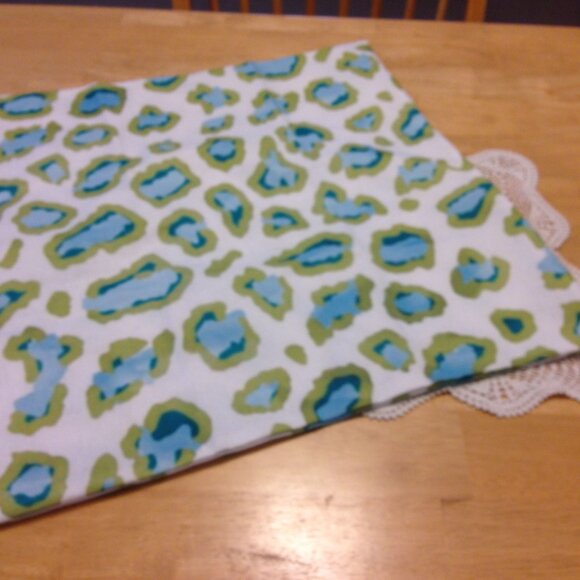 Abstract Decorative Pillow Cover, nwot - Picture 1 of 4